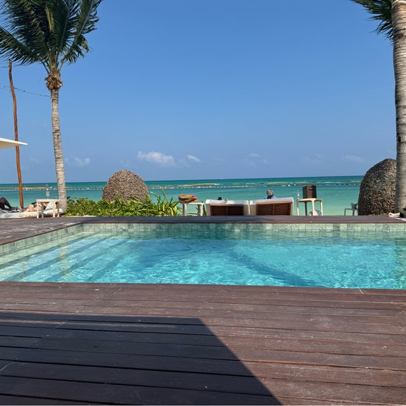 Meet your Posher, Miriam - Picture 1 of 1